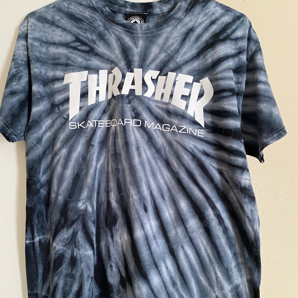 THRASHER tee